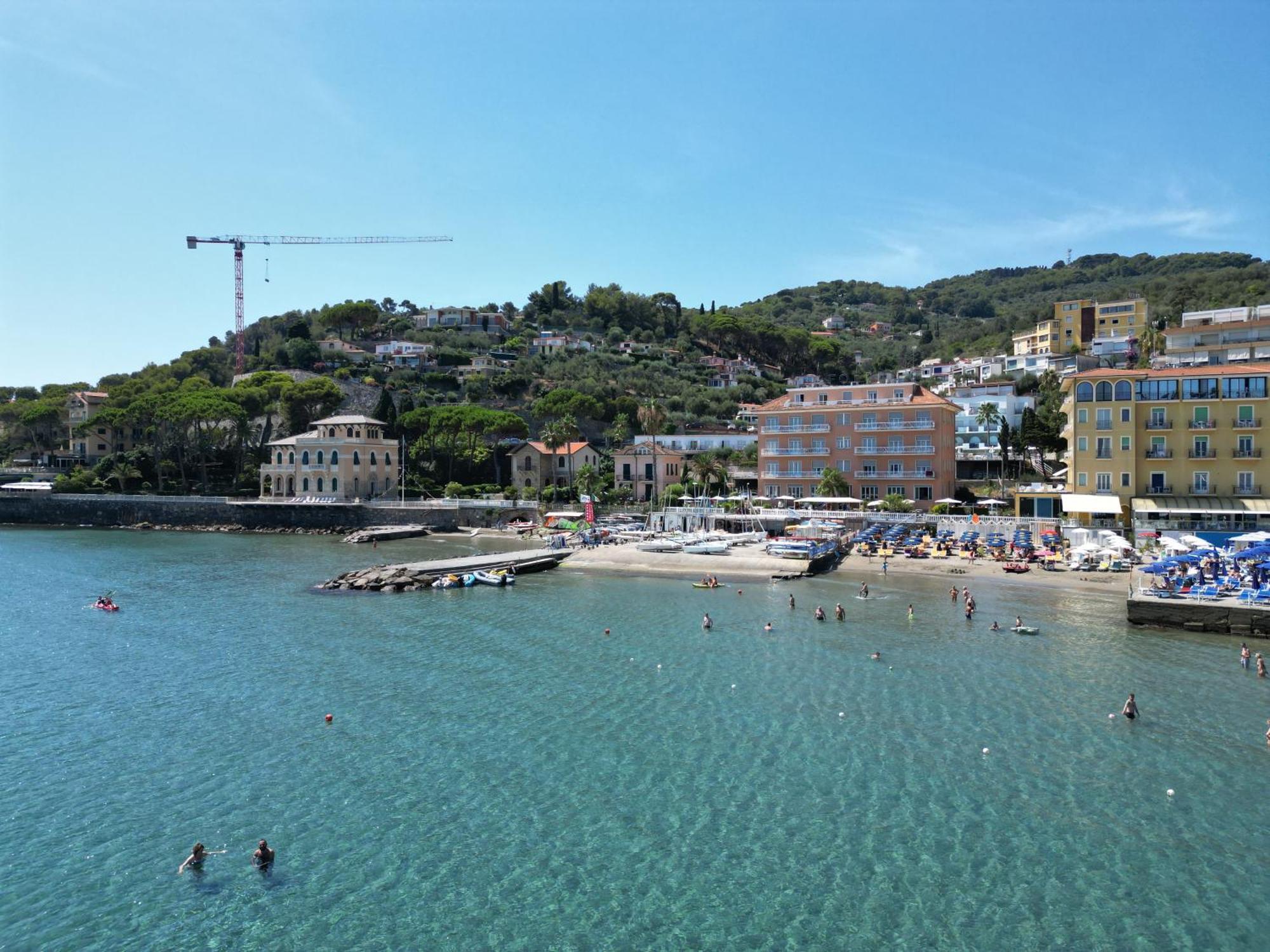 Golfo E Palme Diano Marina